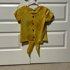 Brand urban, freedom, color, yellow, perfect condition except for tag (worn down